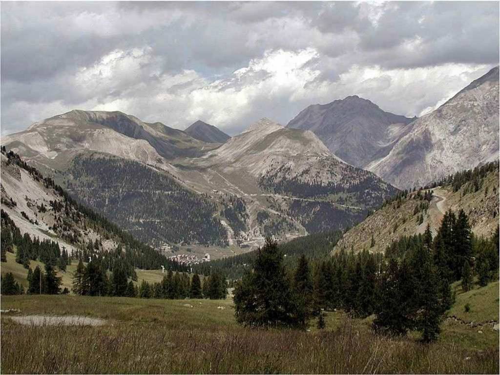 Les Hautes Alpes en août 2002.