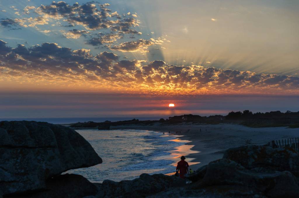 Coucher de soleil sur la grande plage.