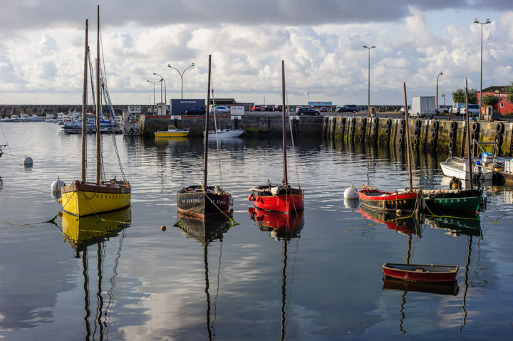 Misaines dans le port de Lesconil.